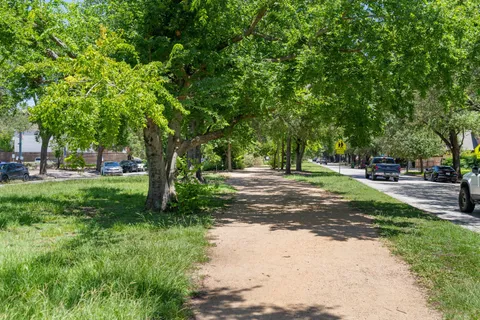 $1,825,000 | 1639 Arlington Street, Houston, TX 77008