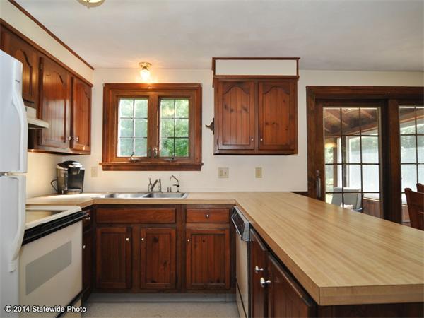 2500 Maple Swamp Road Dighton, MA 02764 - Photo 9 of 30 Gallery Image 9