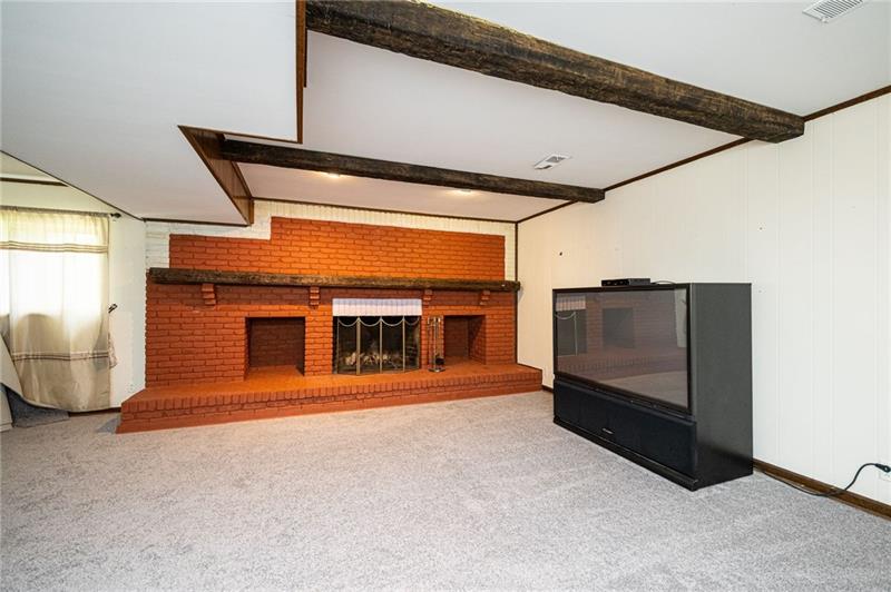 221 Baintree Road Coraopolis, PA 15108 - Photo 21 of 25 Gallery Image 21