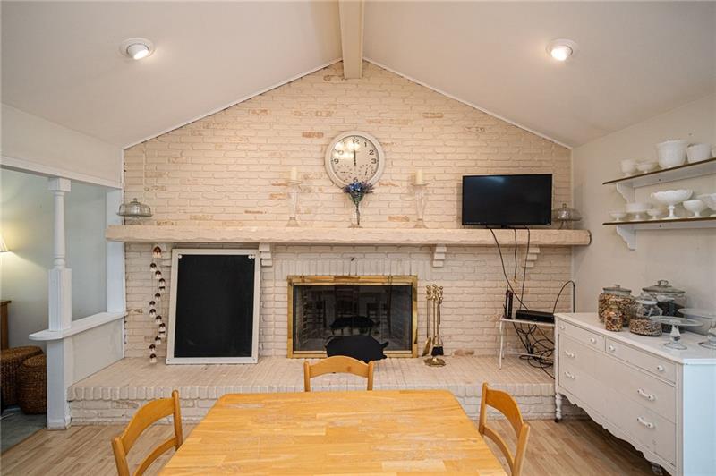 221 Baintree Road Coraopolis, PA 15108 - Photo 10 of 25 Gallery Image 10
