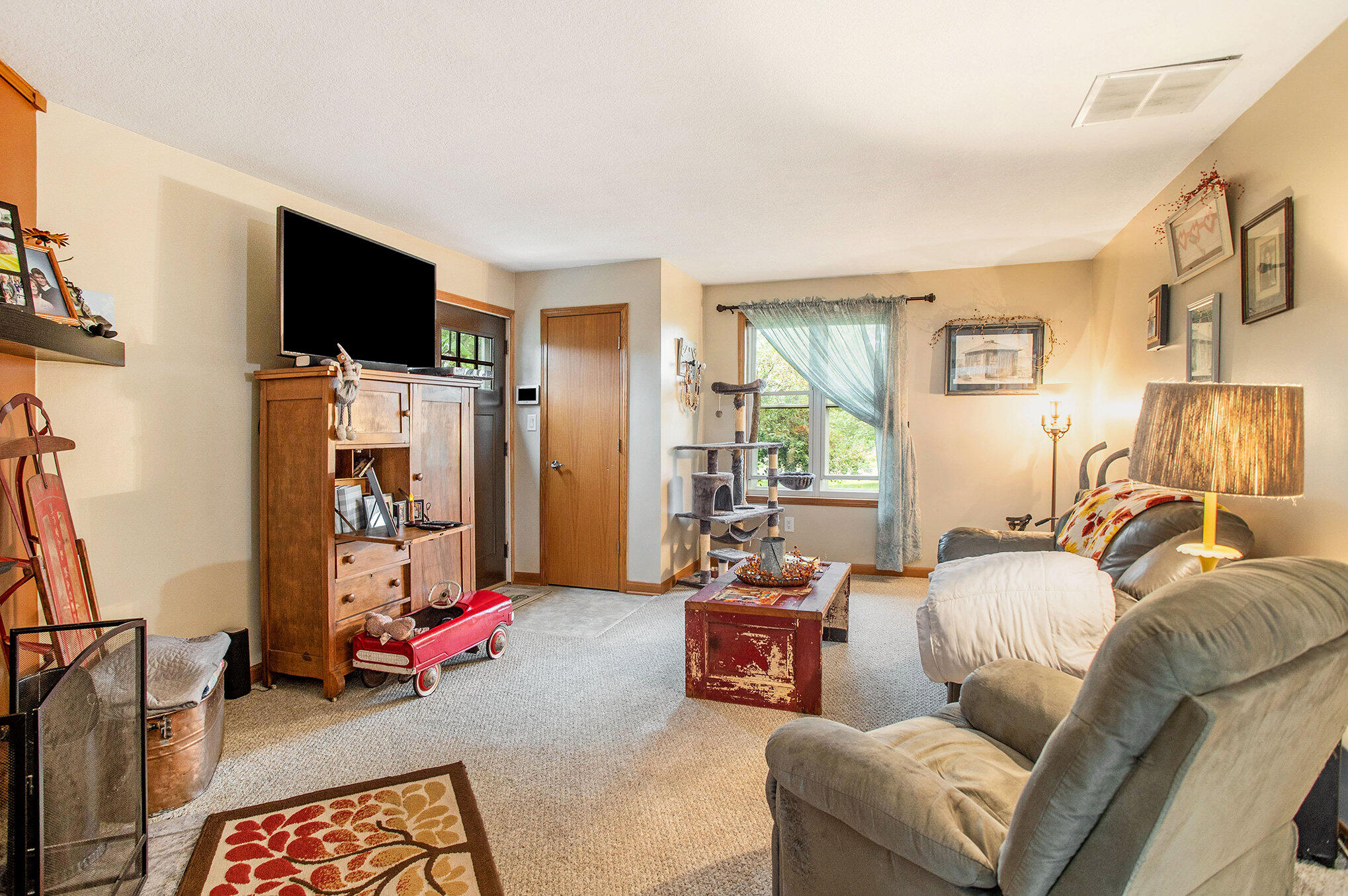 526 Athens Road Sherwood, MI 49089 - Photo 8 of 21 005_526_athens_rd_sherwood_mi_49089-11