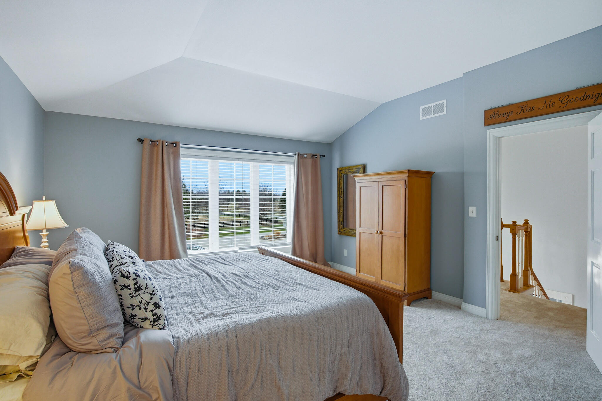 W291-n3363 Summerhill Road Delafield, WI 53072 - Photo 20 of 36 Owner's suite