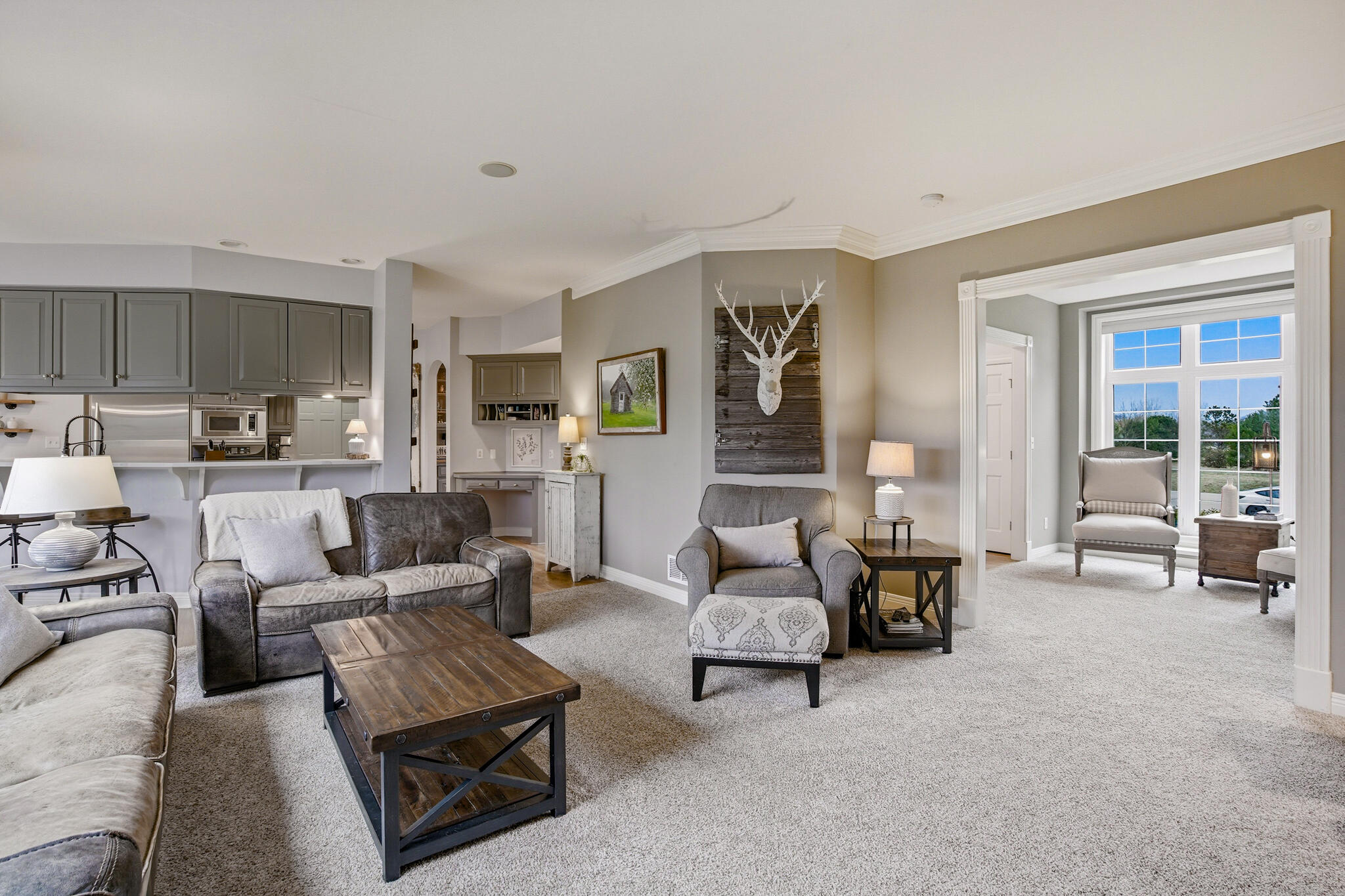 W291-n3363 Summerhill Road Delafield, WI 53072 - Photo 6 of 36 Family Room