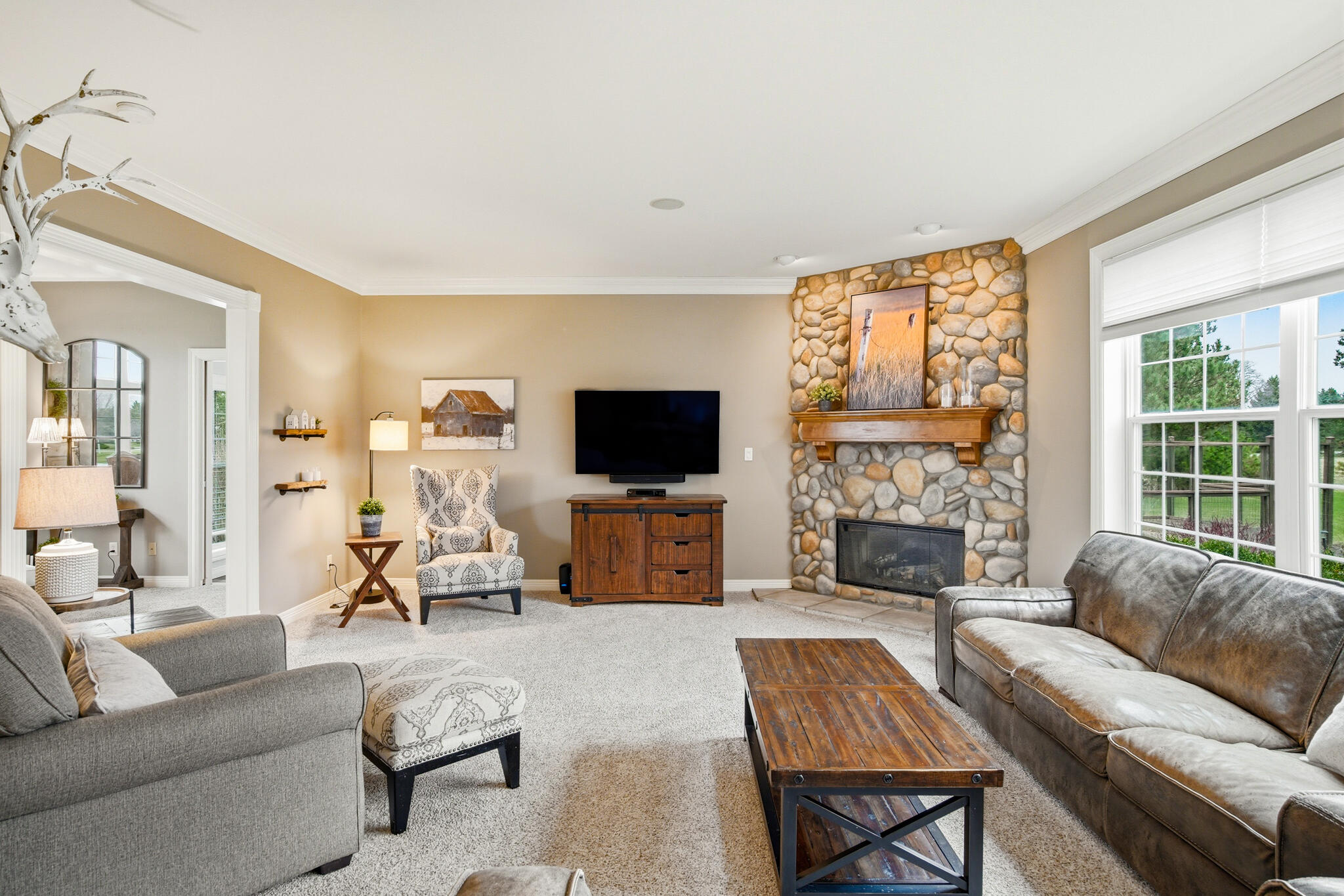 W291-n3363 Summerhill Road Delafield, WI 53072 - Photo 7 of 36 Fireplace