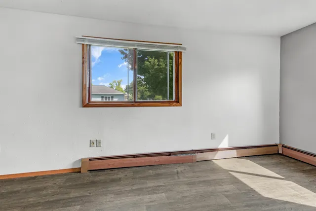 $224,900 | 2813 Minnesota Street, Marinette, WI 54143