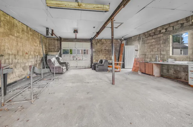 $224,900 | 2813 Minnesota Street, Marinette, WI 54143