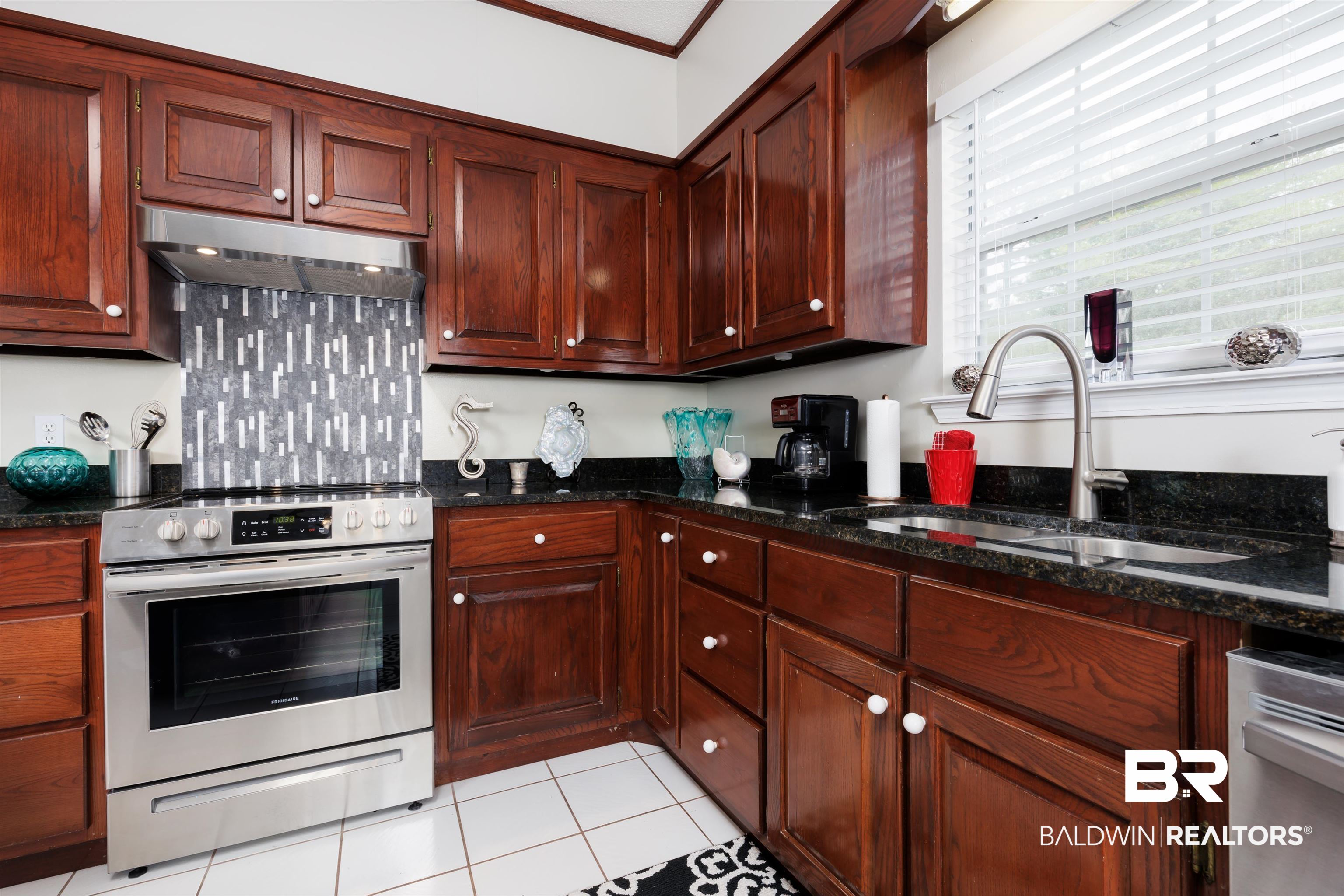 629 Southern Way Spanish Fort, AL 36527 - Photo 5 of 34