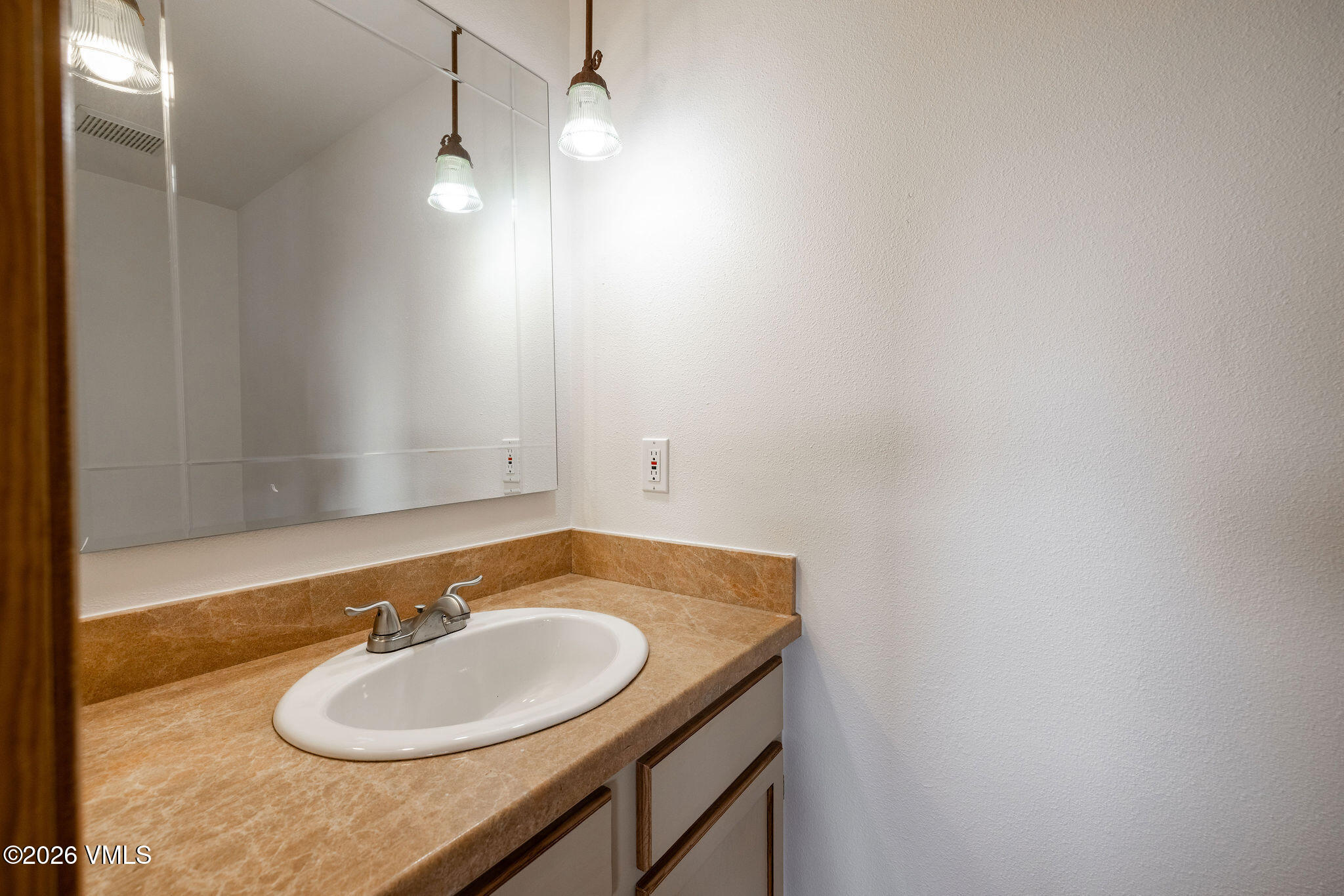 274 Beard Creek Road, Unit H4 Edwards, CO 81632 - Photo 23 of 41 2605_morningstar_th_4H_interior_powder