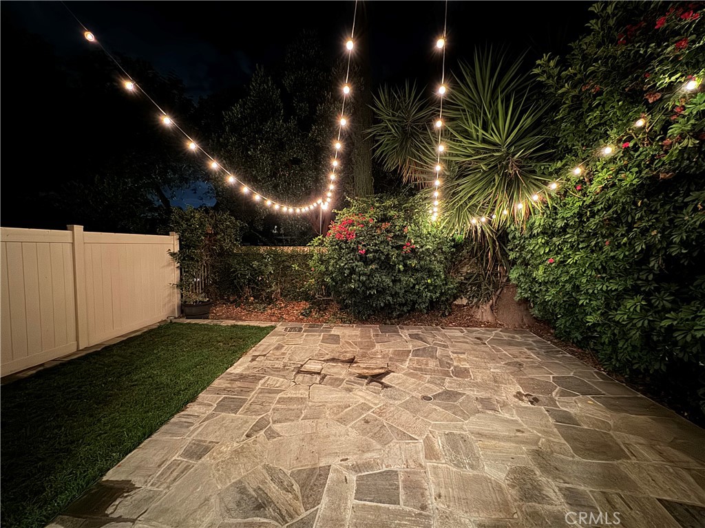 25 Alondra Rancho Santa Margarita, CA 92688 - Photo 11 of 59 Flagstone Paved Yard