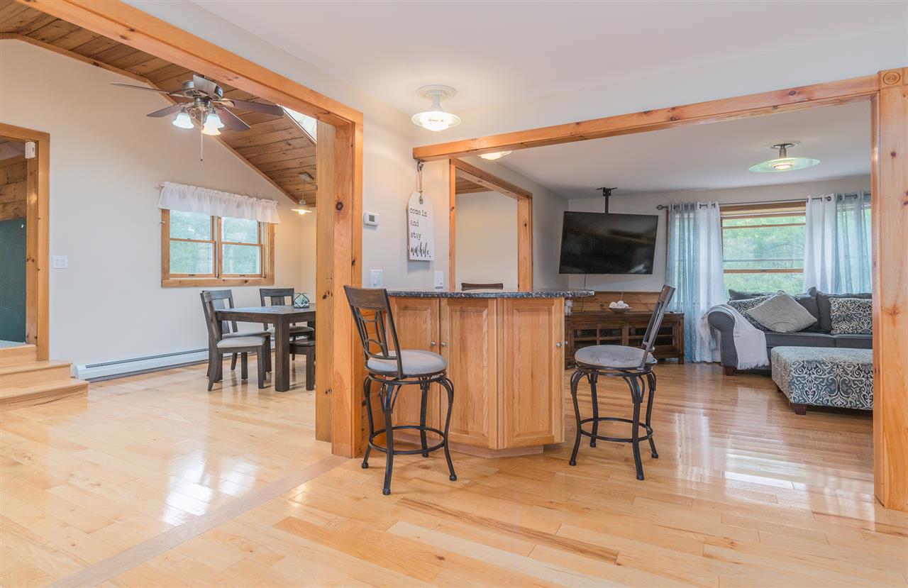 32 Balcom Road Pelham, NH 03076 - Photo 7 of 38