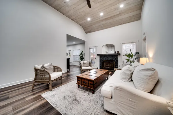 $2,850 | 118 River Chase, Hendersonville, TN 37075