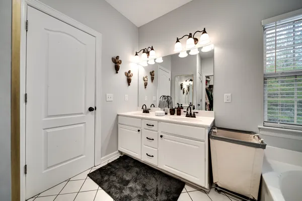 $2,850 | 118 River Chase, Hendersonville, TN 37075