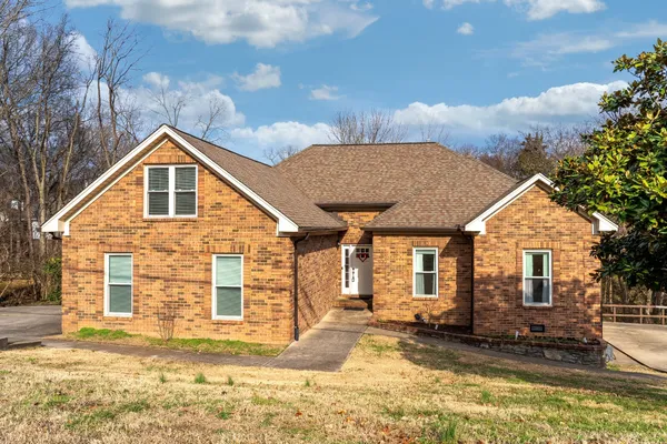 $2,850 | 118 River Chase, Hendersonville, TN 37075