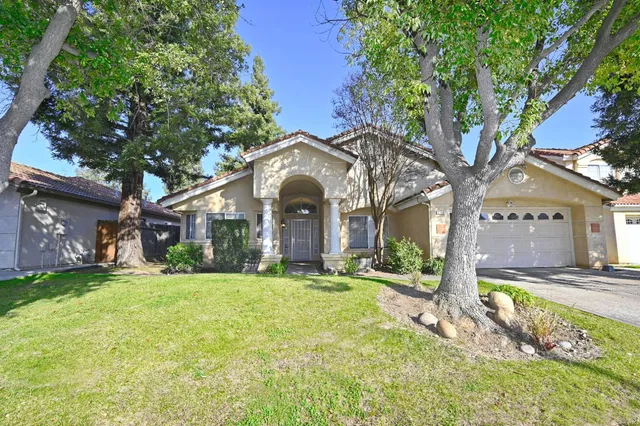 $499,000 | 1786 East Everglade Avenue, Fresno, CA 93720