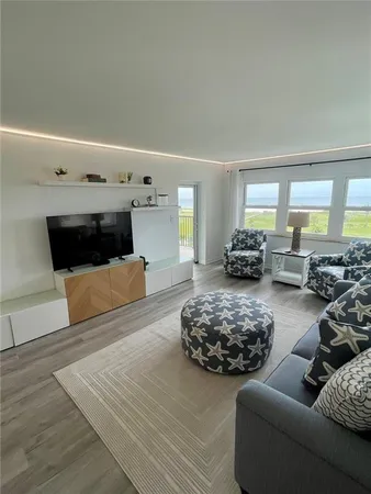 $5,500 | 1230 Gulf Boulevard, Unit 508, Clearwater Beach, FL 33767