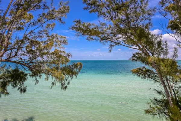 $4,500,000 | 889 North Shore Drive, Anna Maria, FL 34216