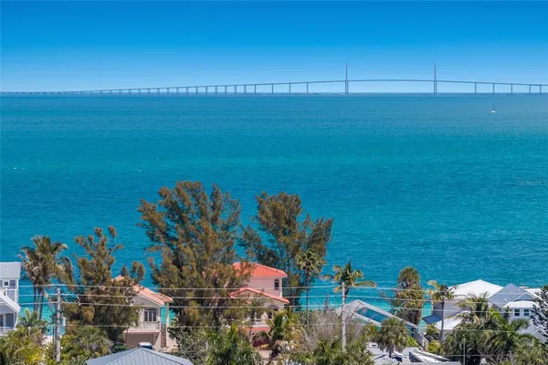 $4,500,000 | 889 North Shore Drive, Anna Maria, FL 34216