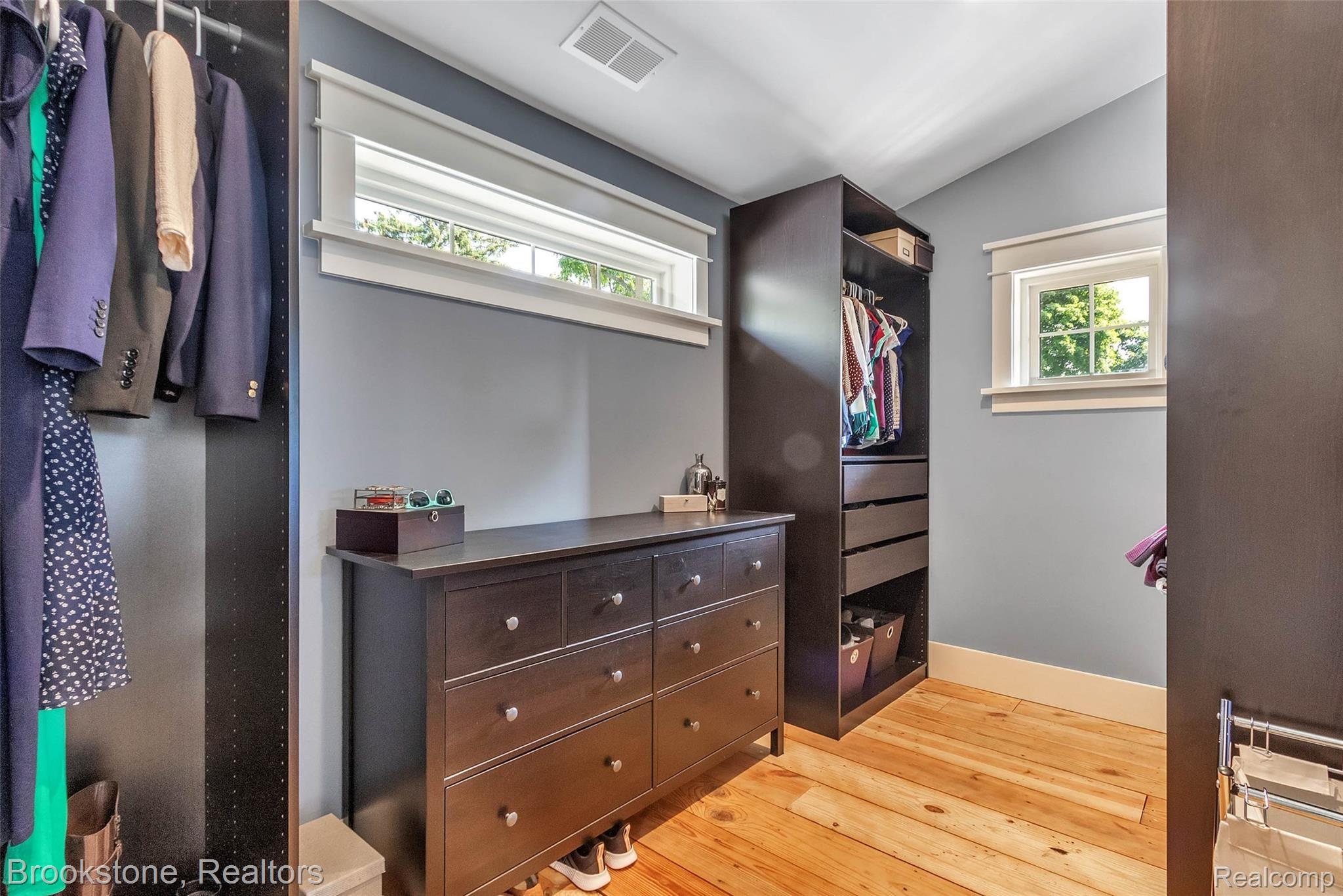 312 North Castell Avenue Rochester, MI 48307 - Photo 31 of 53 30-312 N Castell Ave-WindowStill-Re.jpg