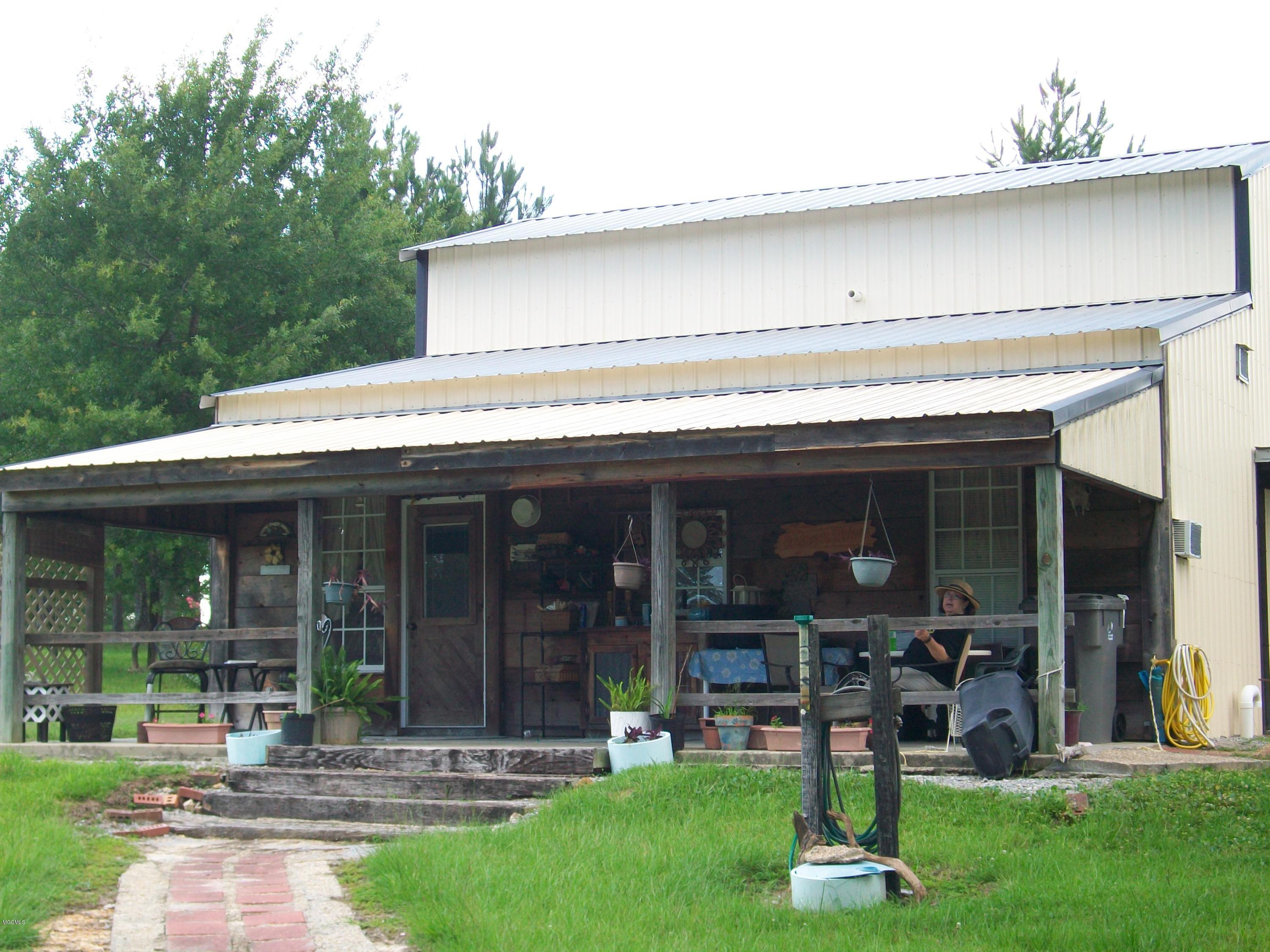 268 City Road Perkinston, MS 39573 - Photo 9 of 17 100_2273