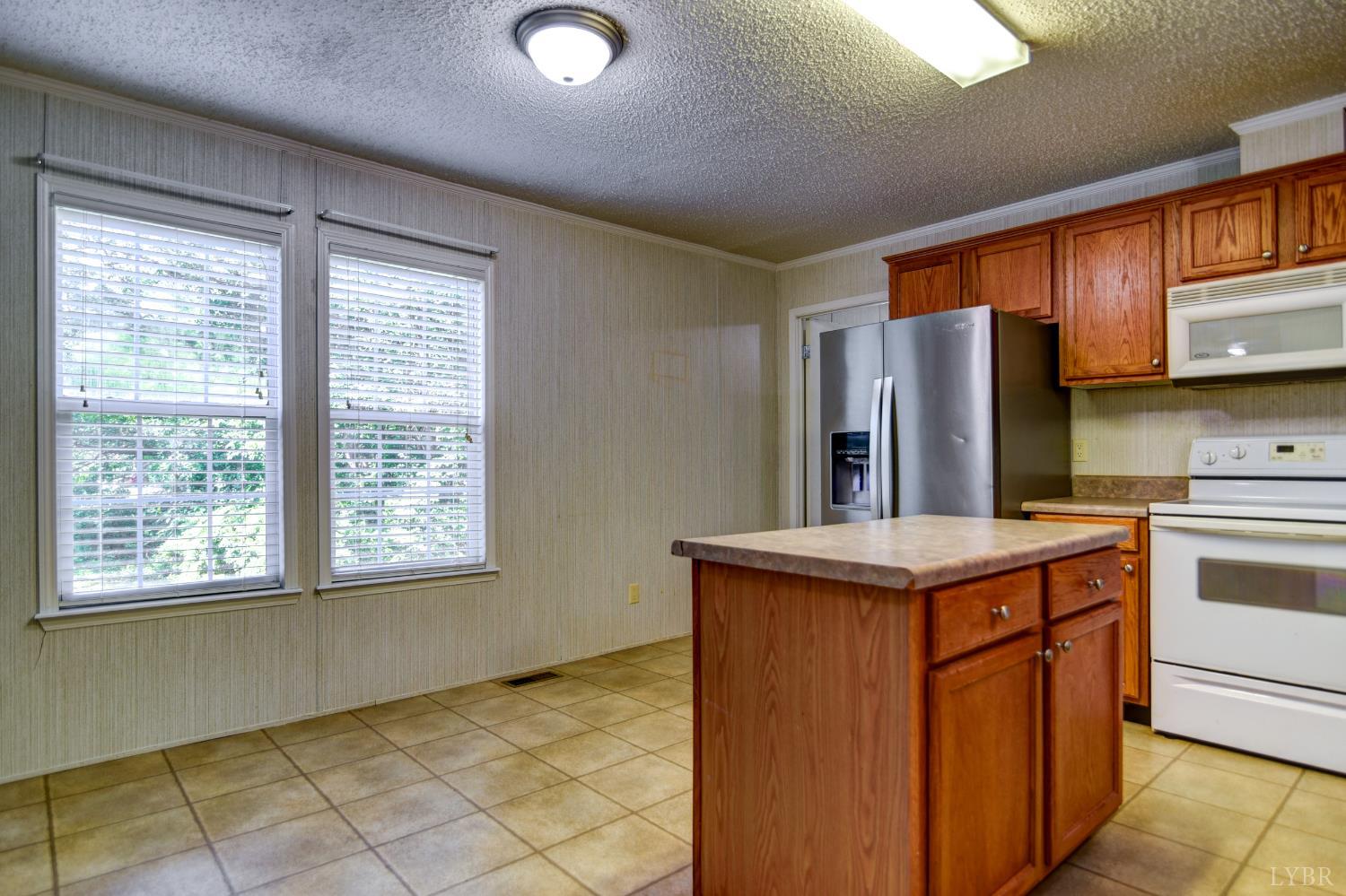 6304 Wards Road Evington, VA 24550 - Photo 13 of 43