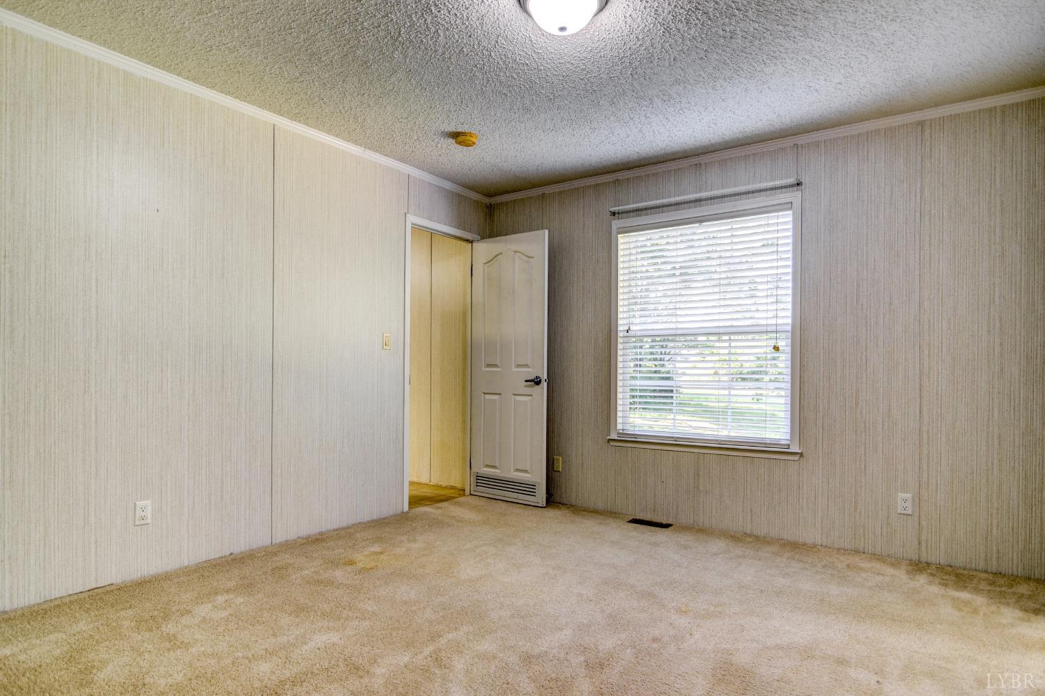 6304 Wards Road Evington, VA 24550 - Photo 19 of 43