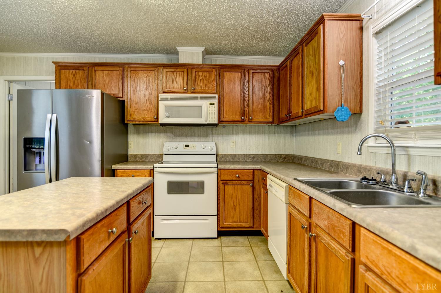 6304 Wards Road Evington, VA 24550 - Photo 7 of 43