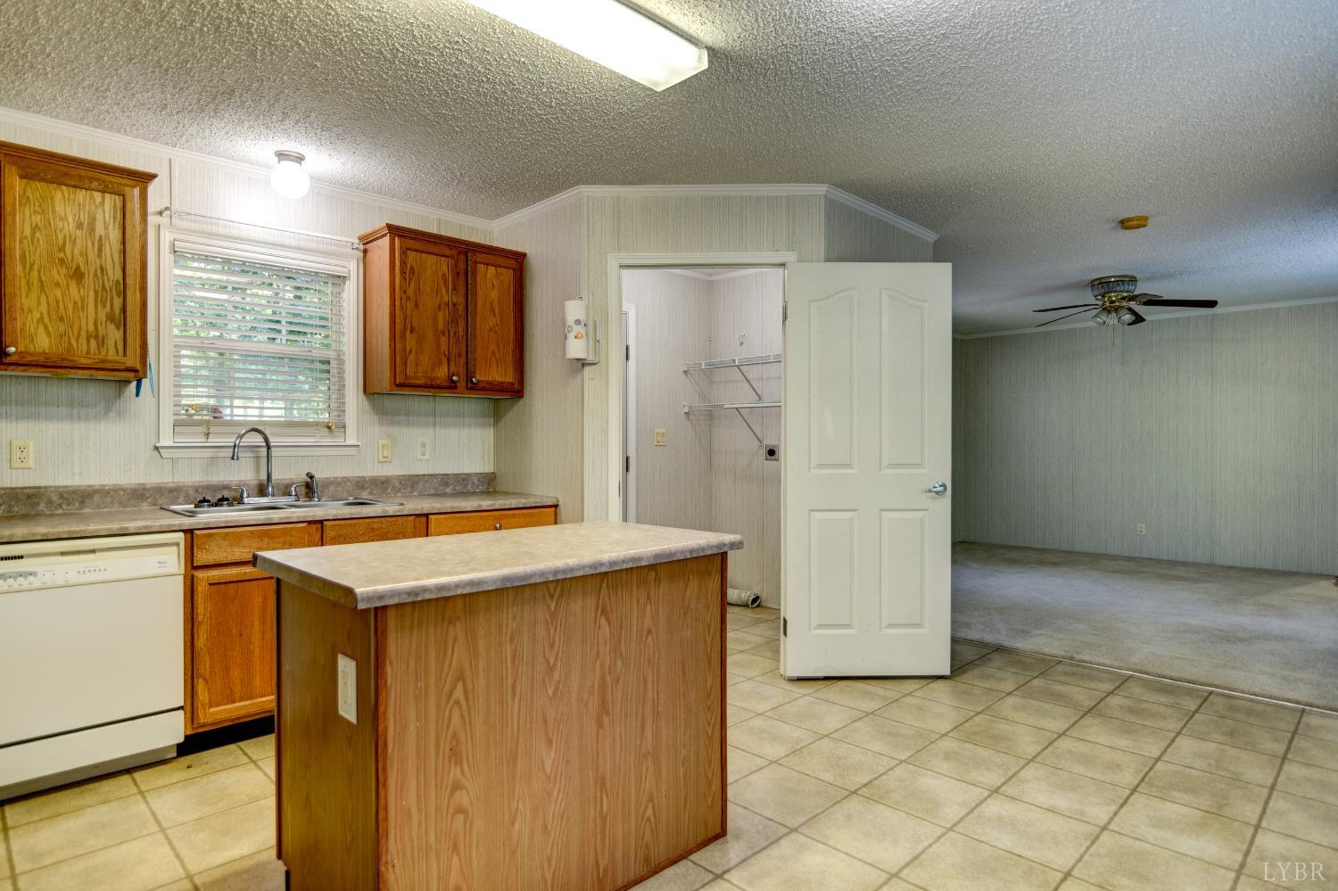 6304 Wards Road Evington, VA 24550 - Photo 9 of 43