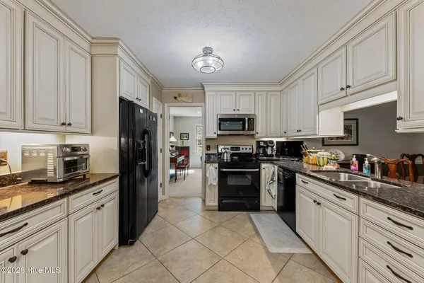 $525,000 | 205 West Hedgelawn Way, Southern Pines, NC 28387