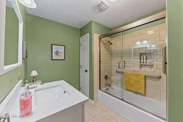 $525,000 | 205 West Hedgelawn Way, Southern Pines, NC 28387