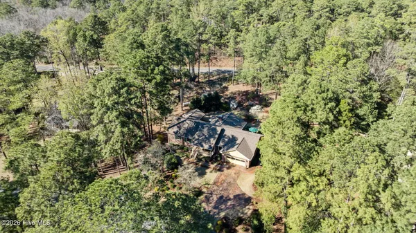 $525,000 | 205 West Hedgelawn Way, Southern Pines, NC 28387