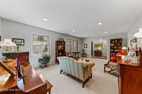 $525,000 | 205 West Hedgelawn Way, Southern Pines, NC 28387