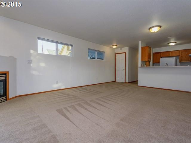 5238 Southeast Rural Street Portland, OR 97206 - Photo 4 of 15 Gallery Image 4