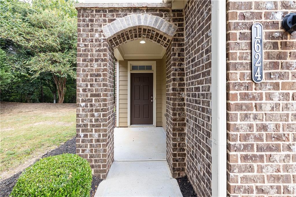 1624 Lenox Overlook Road Atlanta, GA 30329 - Photo 2 of 39 Gallery Image 2