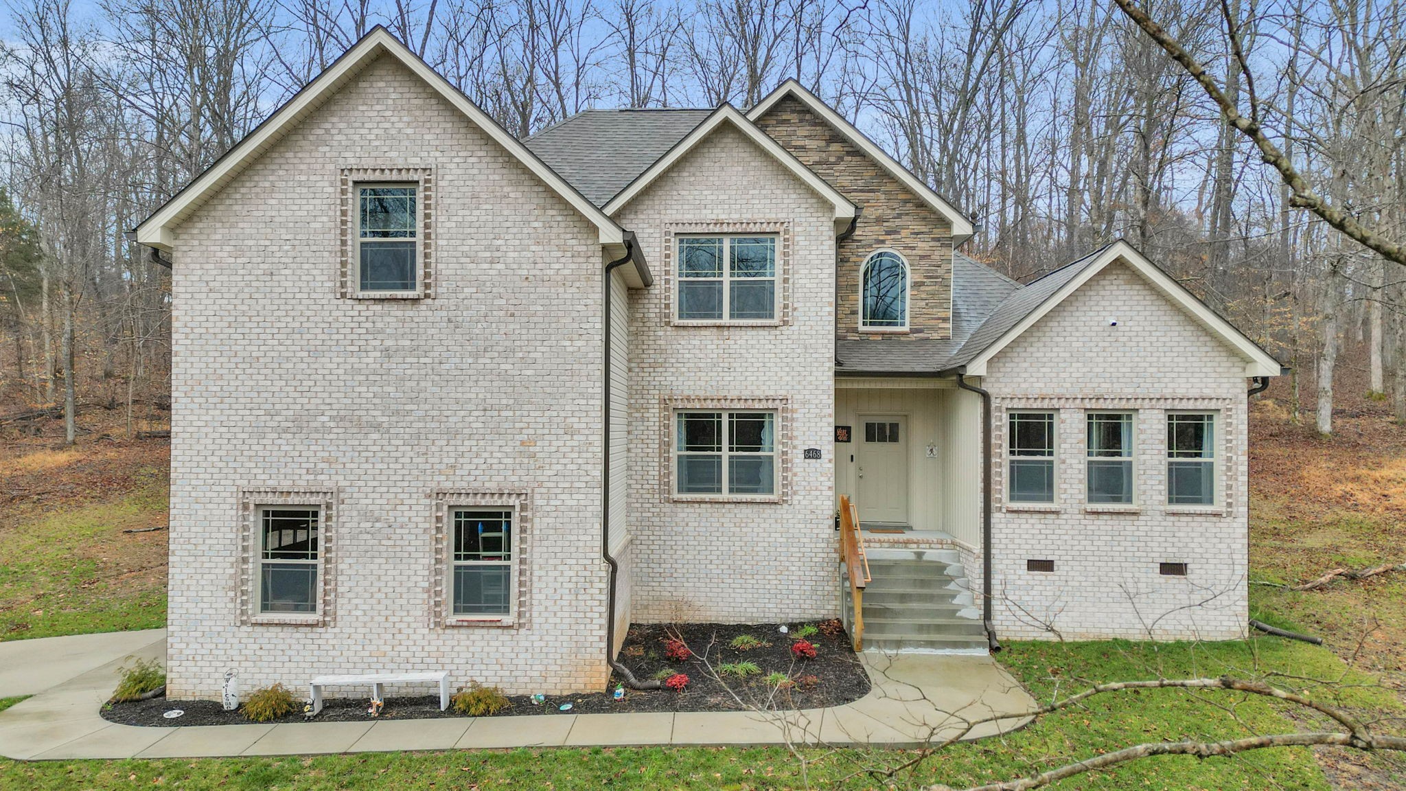 6468 Highway 48 North