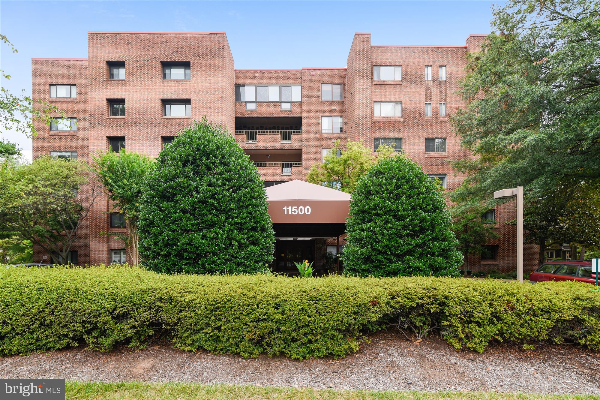 11500 Fairway Drive, Unit 102 Reston, VA 20190 - Photo 3 of 38