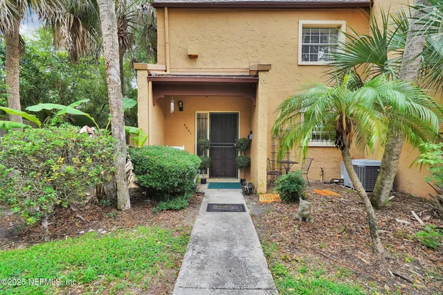 $198,900 | 9901 Regency Square Boulevard, Unit 90, Jacksonville, FL 32225