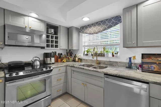 $198,900 | 9901 Regency Square Boulevard, Unit 90, Jacksonville, FL 32225