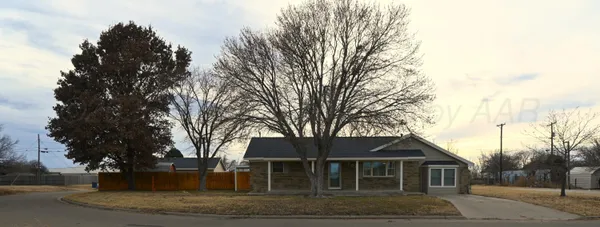 $275,000 | 606 South Railroad Avenue, Fritch, TX 79036