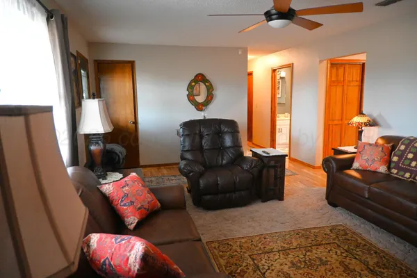 $275,000 | 606 South Railroad Avenue, Fritch, TX 79036