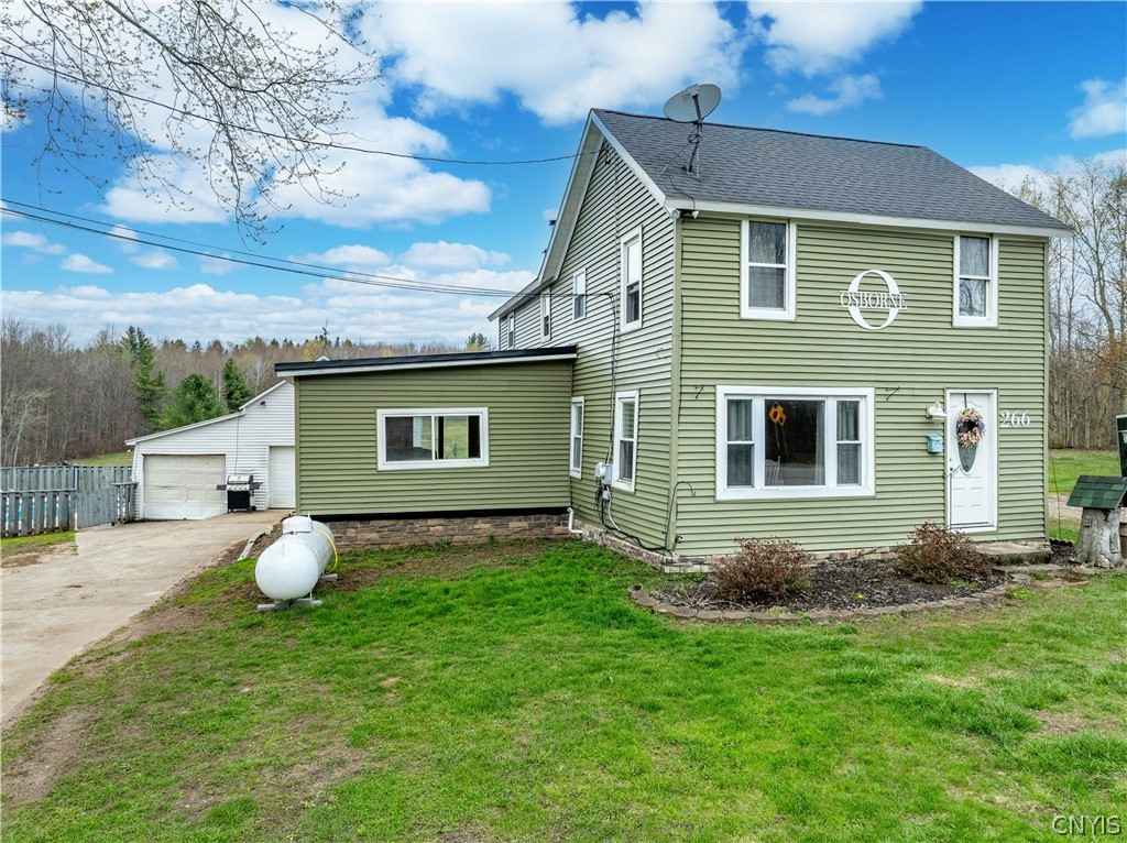 266 Howard Road Volney, NY 13069 - Photo 2 of 49