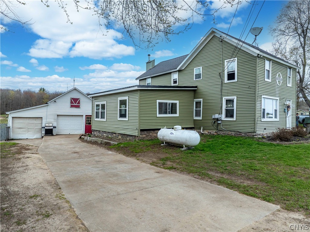 266 Howard Road Volney, NY 13069 - Photo 4 of 49