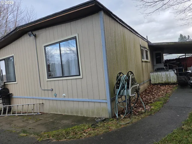 $90,000 | 2980 Northeast Division Street, Gresham, OR 97030