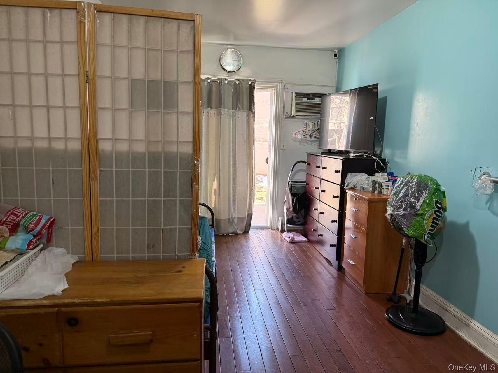 101-18 39th Avenue Queens, NY 11368 - Photo 4 of 17