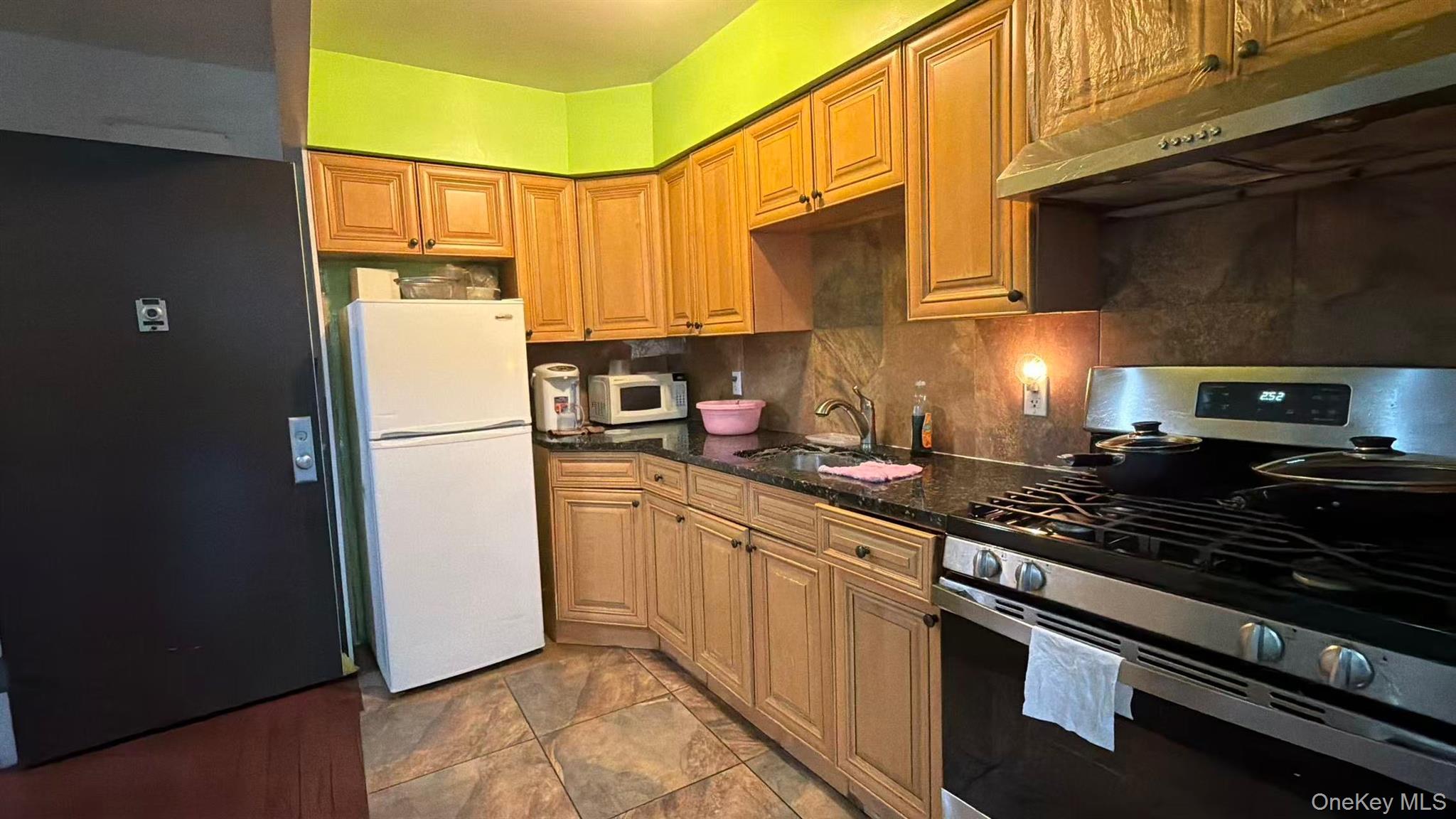 101-18 39th Avenue Queens, NY 11368 - Photo 10 of 17