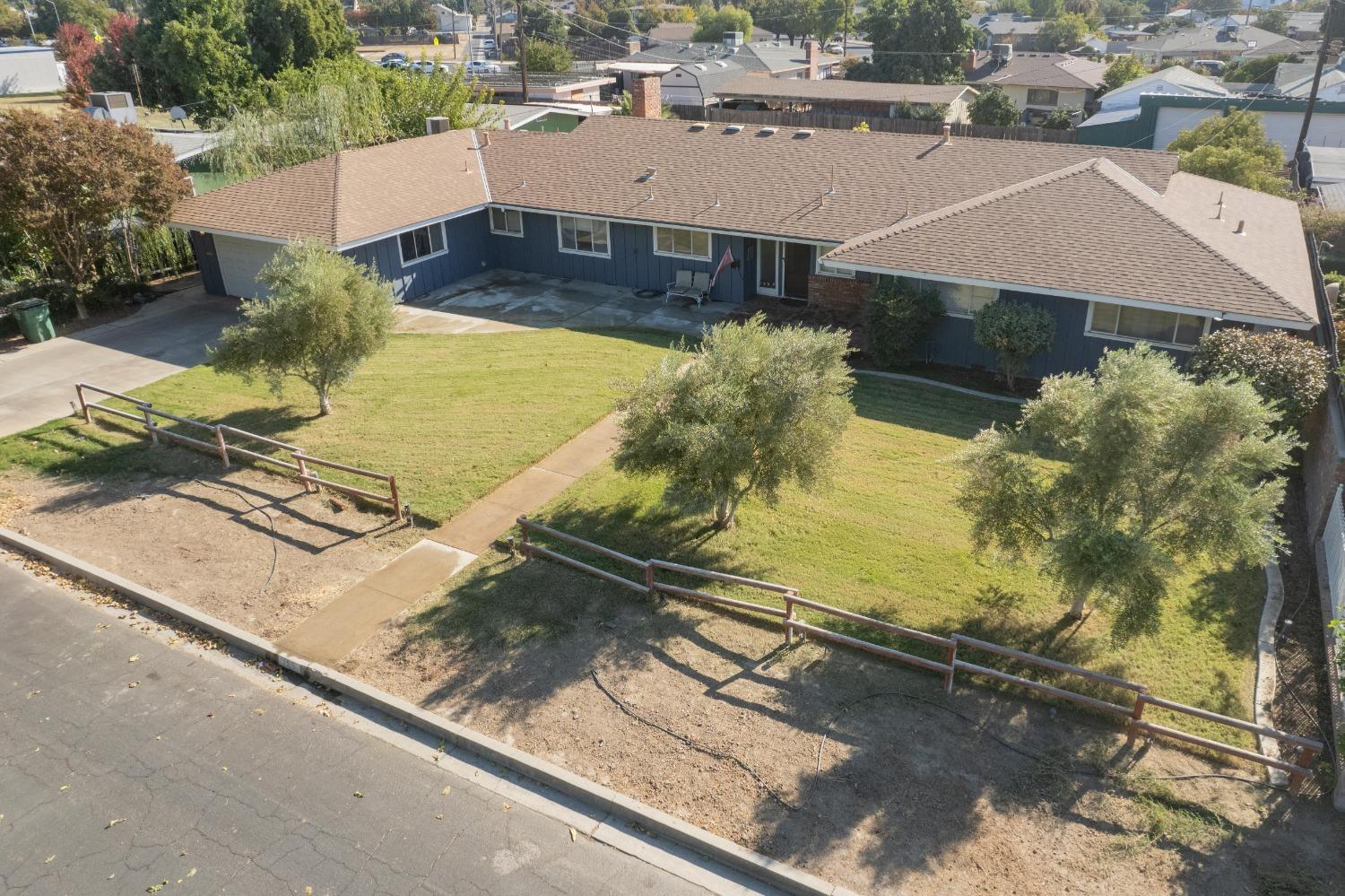 155 Elm Avenue Reedley, CA 93654 - Photo 1 of 34 Gallery Image 1