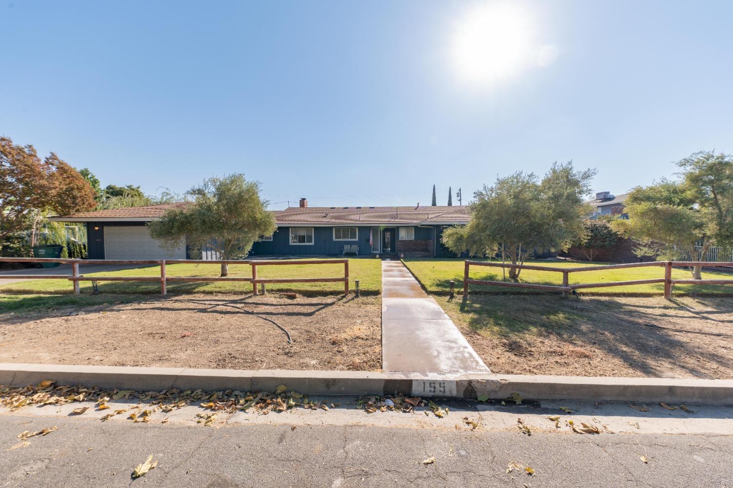 155 Elm Avenue Reedley, CA 93654 - Photo 3 of 34 Gallery Image 3