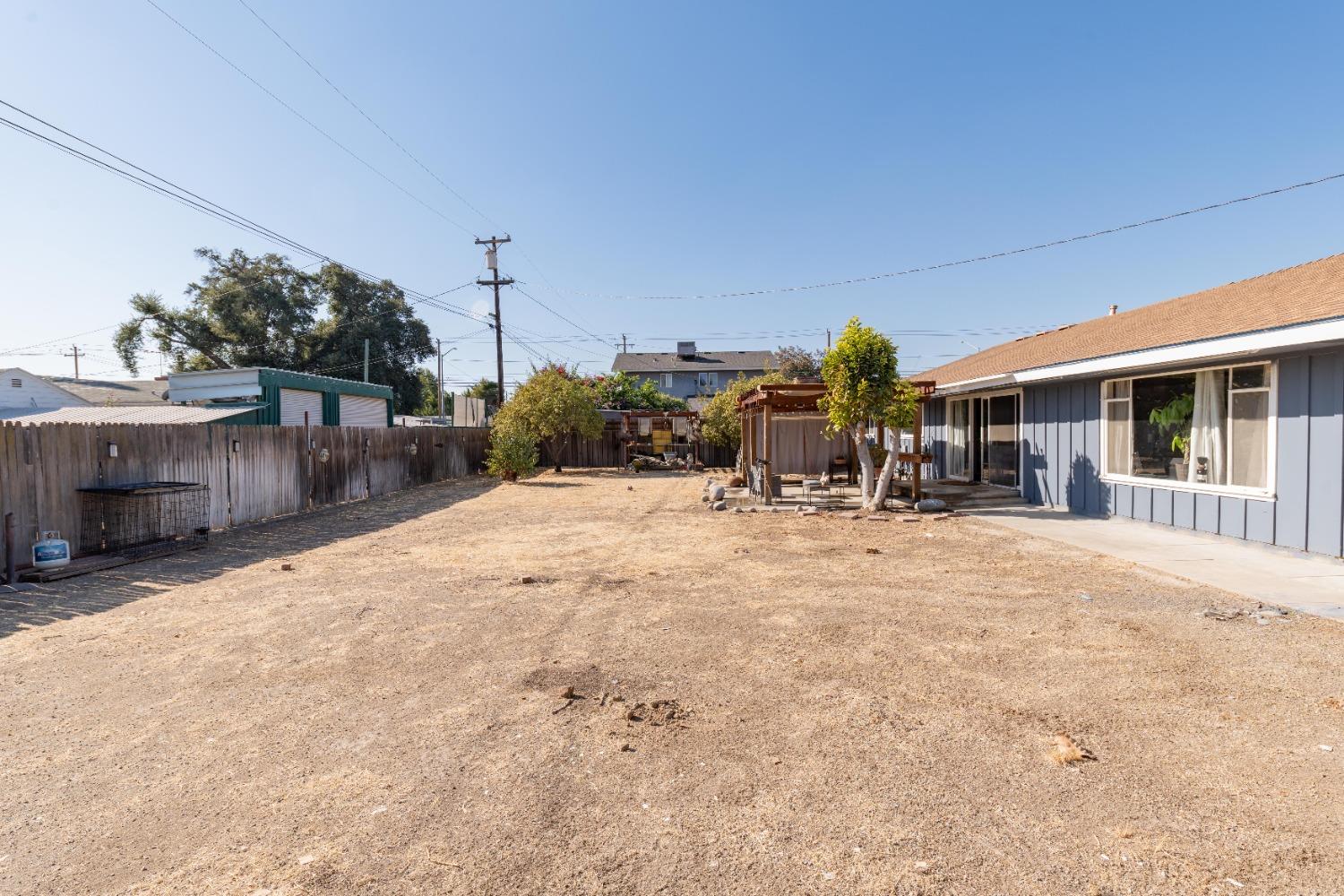 155 Elm Avenue Reedley, CA 93654 - Photo 33 of 34 Gallery Image 33