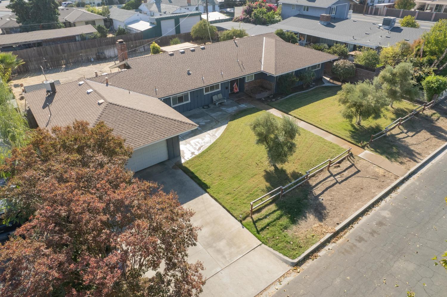 155 Elm Avenue Reedley, CA 93654 - Photo 4 of 34 Gallery Image 4