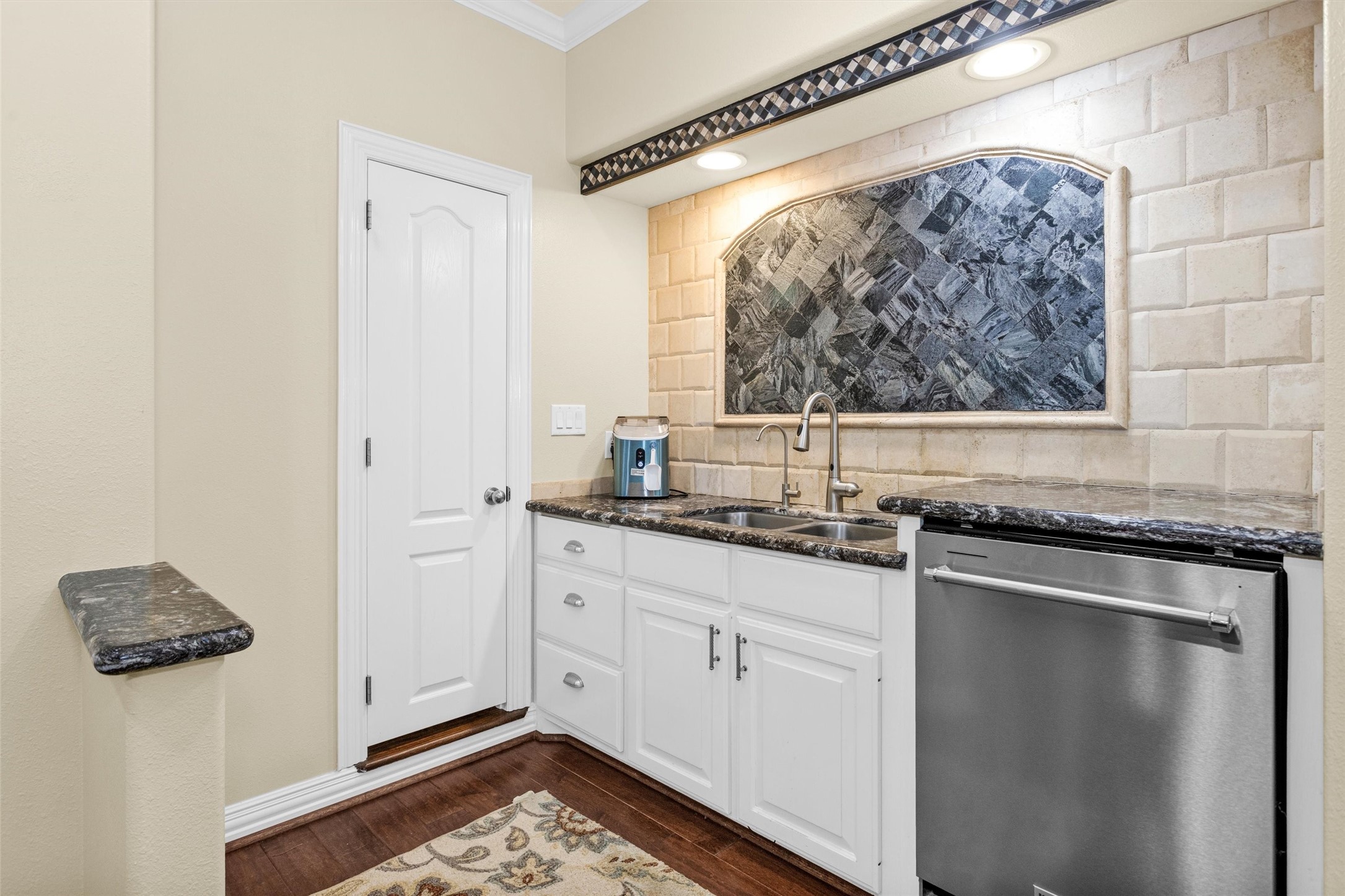 1502 Wimbledon Drive Huntsville, TX 77340 - Photo 19 of 49
