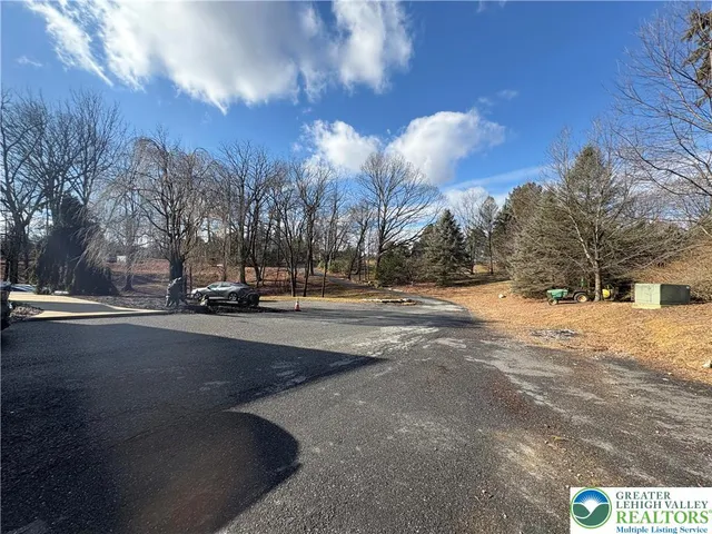 $3,300 | 1966 Timberline Court, Fogelsville, PA 18051